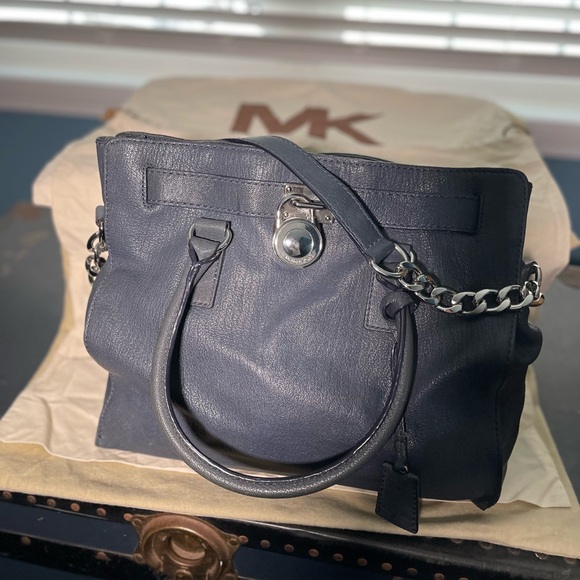 Michael Kors pocketbook - Picture 1 of 4